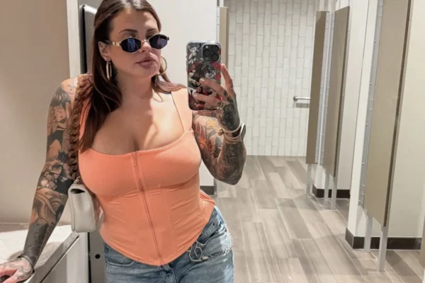 Keisha Grey: I could never get enough of her endless selfie ...