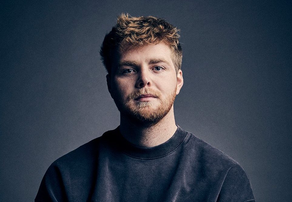 Alex Warren - Professional Portrait