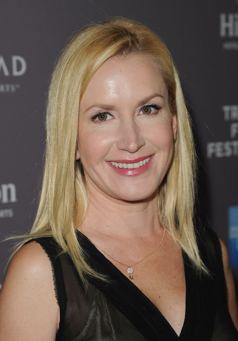 Angela Kinsey - IMDb