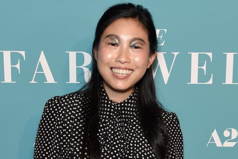 Awkwafina Net Worth, Age, Career, Marriage, Golden Globe Win, Comedy Central Series