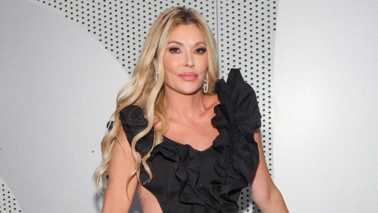 Brandi Glanville Net Worth 2025: Age, Salary, Married Life, and Career Insights