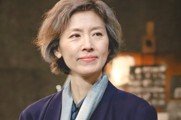 Kang Myung-joo - Professional Portrait
