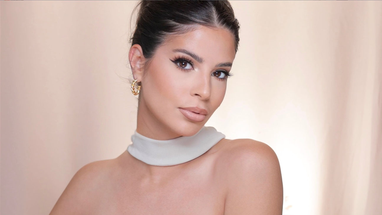 Laura Lee - Professional Portrait