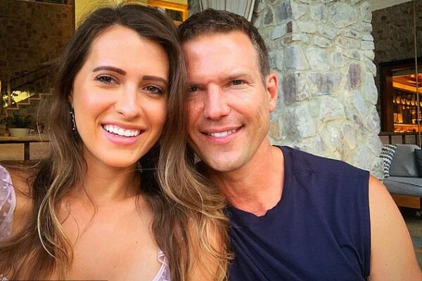 Dr. Travis Stork of The Doctors marries Parris Bell before jetting off to Hawaiian honeymoon | Daily Mail Online