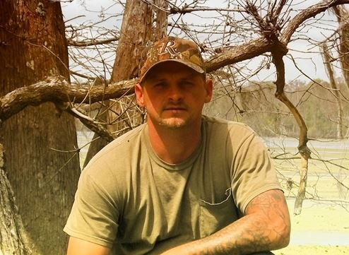 Swamp People' Randy Edwards dies in car crash, sources say