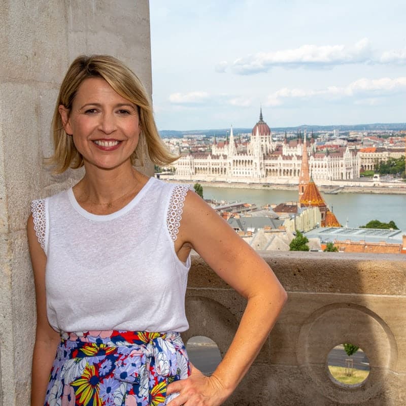 Samantha Brown - Professional Portrait