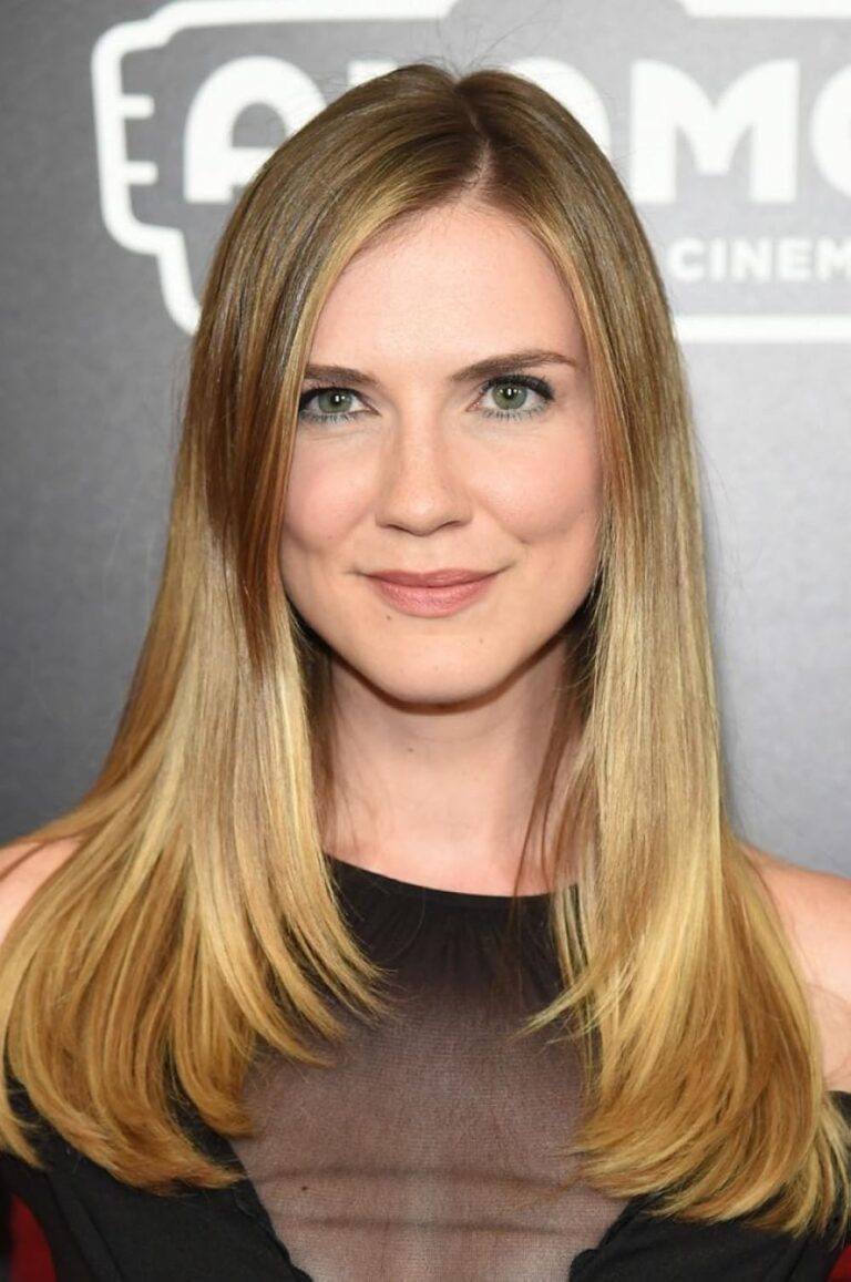 Sara Canning - Professional Portrait