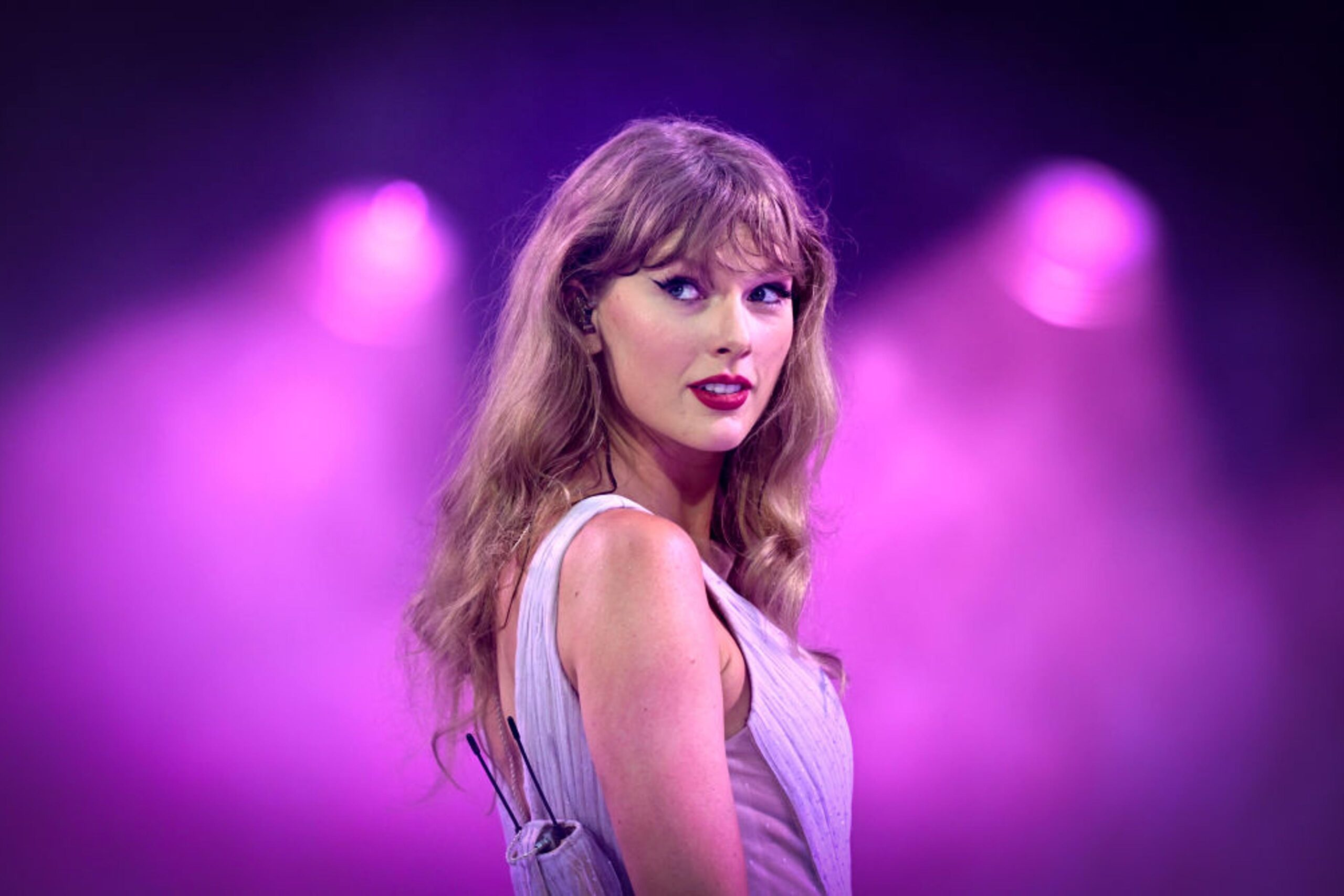 Taylor Swift - Professional Portrait