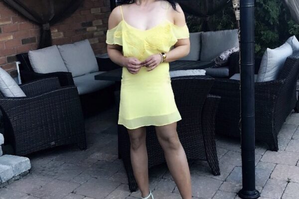 Trying very hard to be effortlessly sophisticated!! Ha! Well... at least I tried!! Happy Saturday friends!! #nightout #toronto #ursulastolf #storagewars #storagewarscanada #storagewarsnortherntreasures #netflix