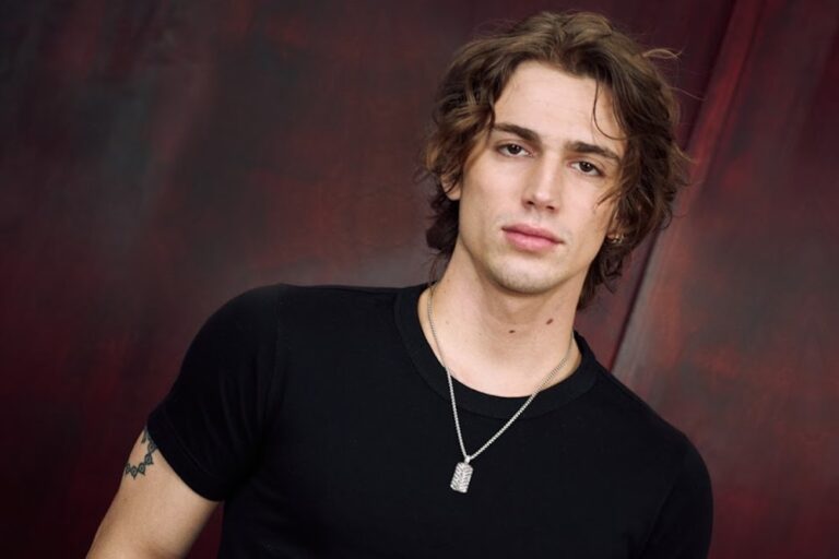 Vinnie Hacker - Professional Portrait