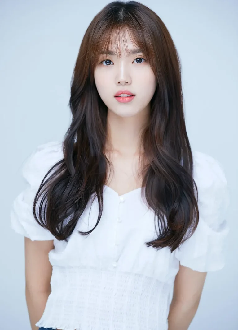 Yoon Seo-ah: The Rising Star of South Korean Cinema